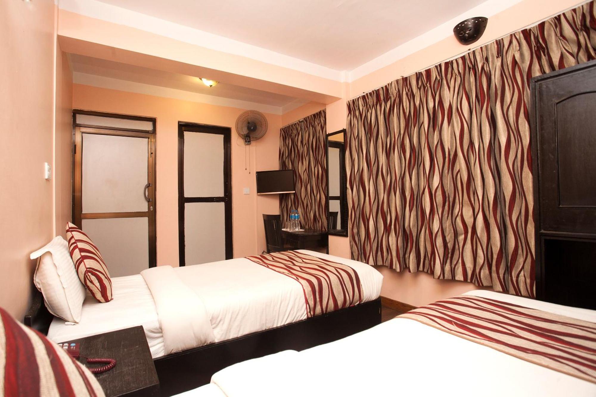 Kathmandu City Hotel Экстерьер фото