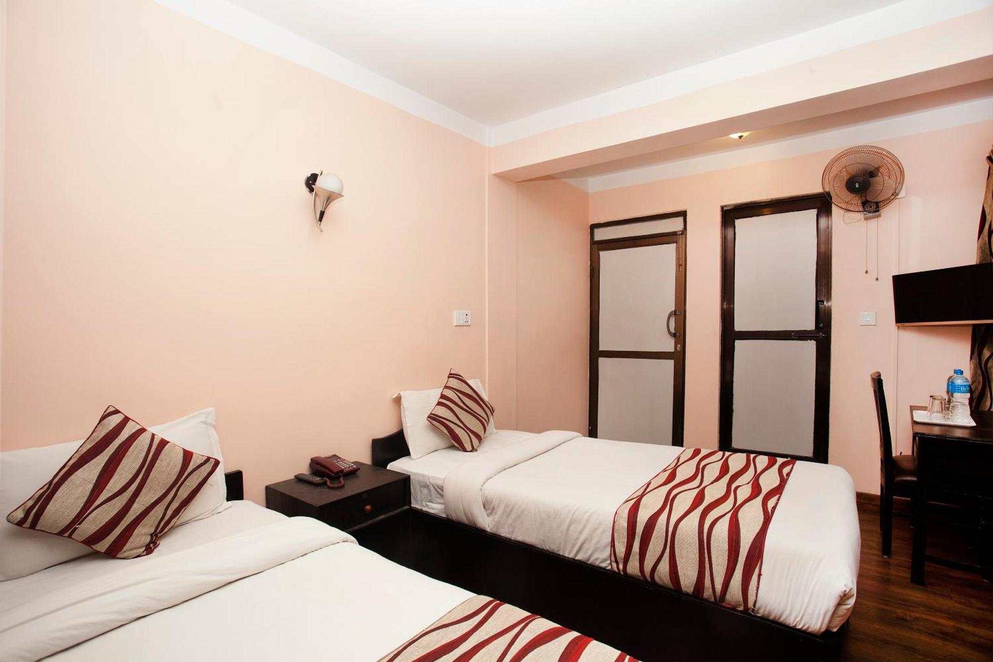Kathmandu City Hotel Экстерьер фото