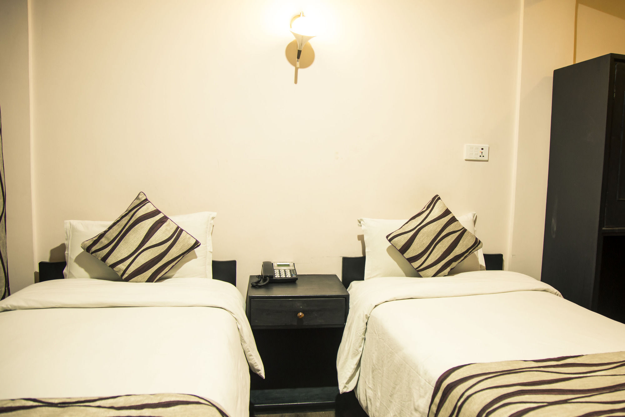 Kathmandu City Hotel Экстерьер фото