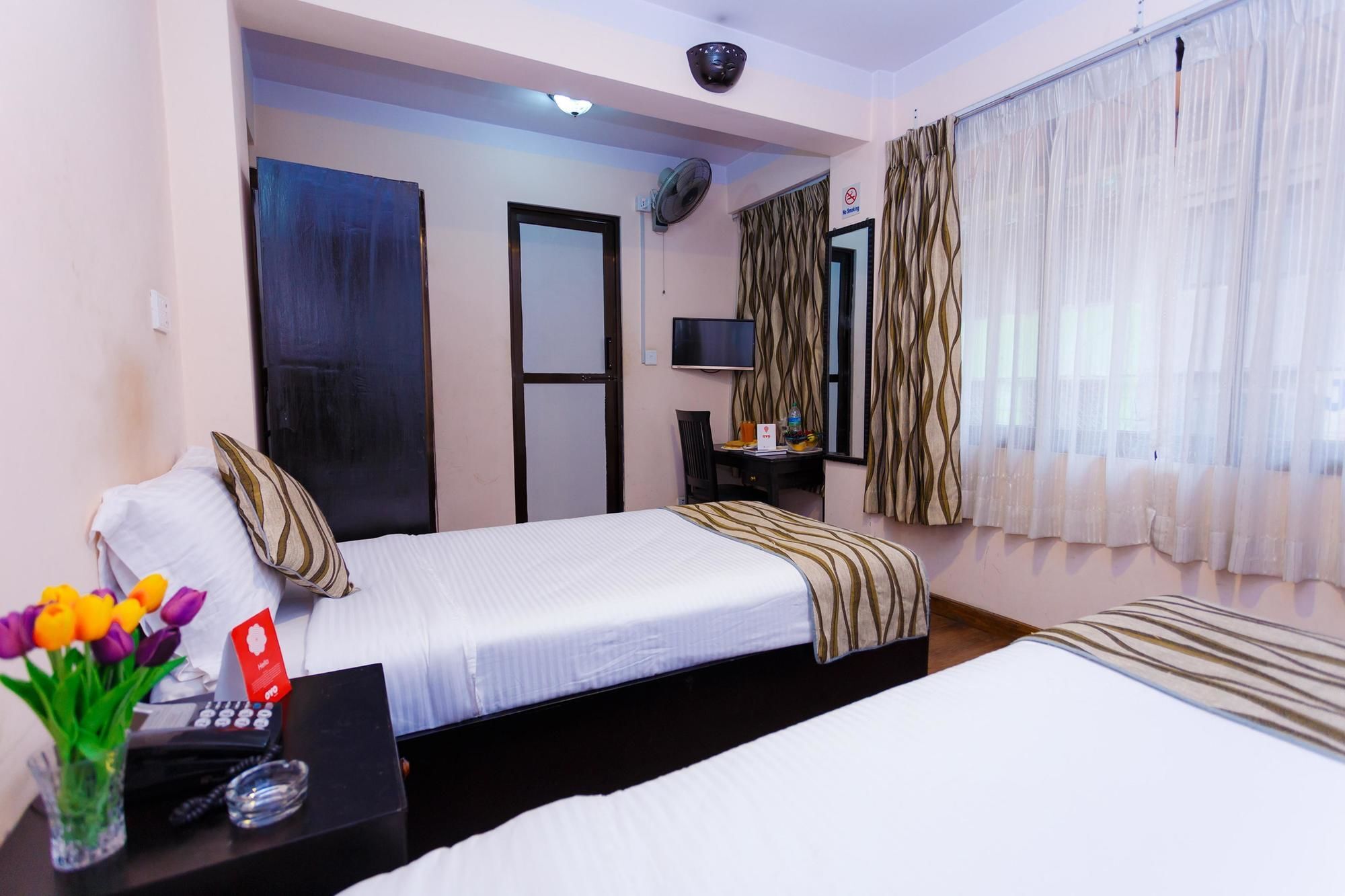 Kathmandu City Hotel Экстерьер фото