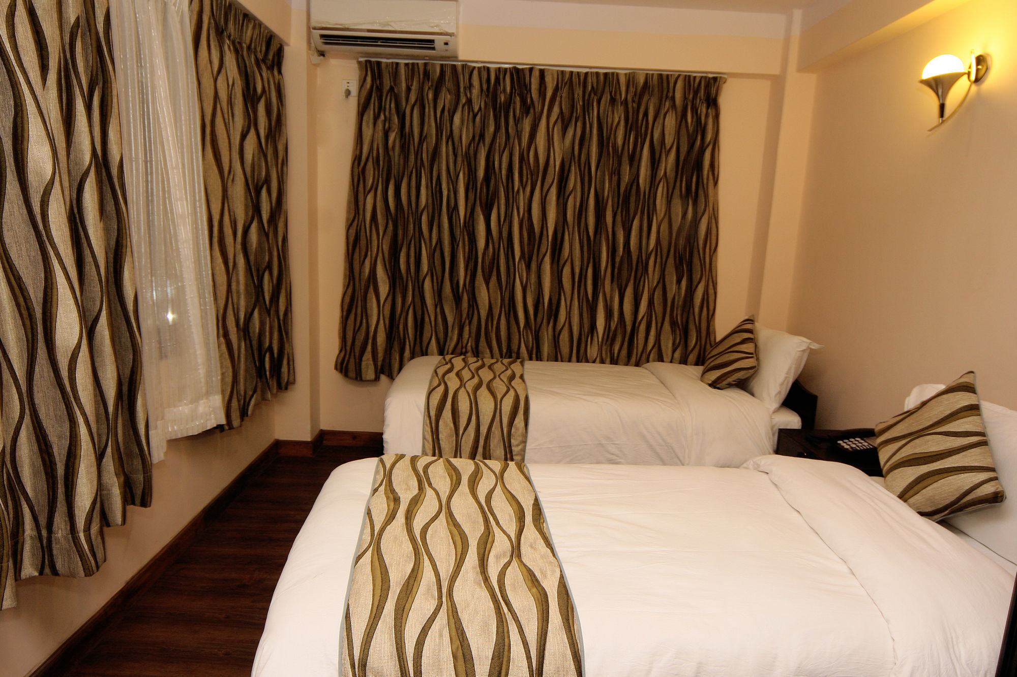 Kathmandu City Hotel Экстерьер фото