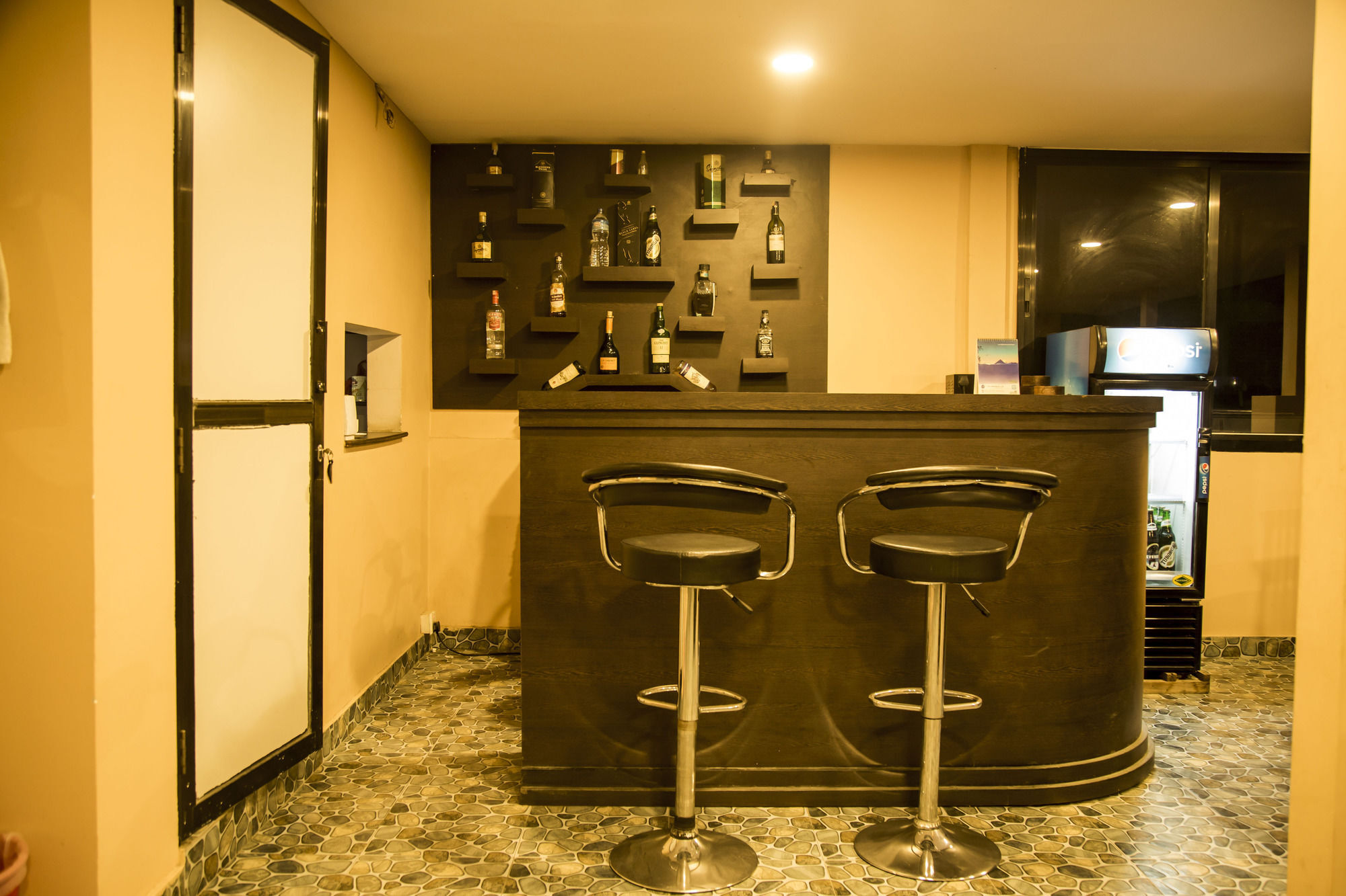 Kathmandu City Hotel Экстерьер фото